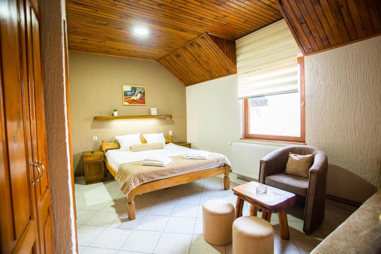 Guest House Vila Alexandar Palic Exterior photo